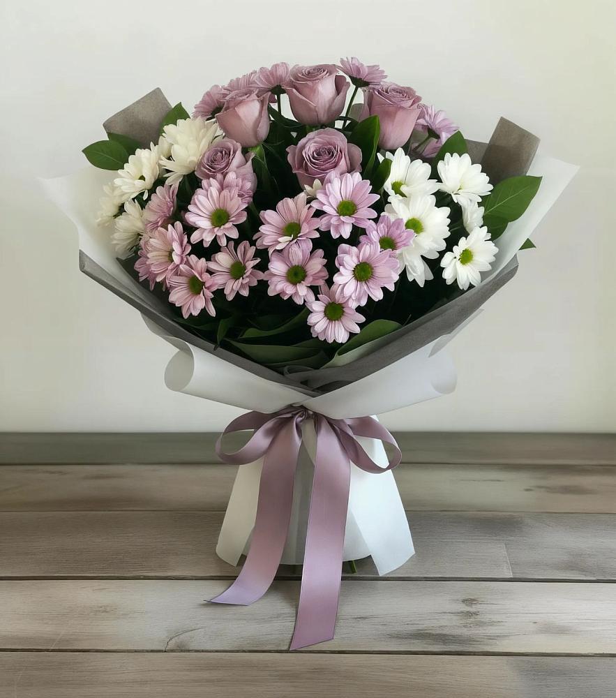 Букет цветов из: Хризантемы и Розы в Мирный