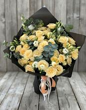 Букет цветов из:  Розы и Лизиантусы в Мирный