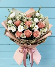 Букет цветов из:  Розы, Альстромерии и Лизиантусы #REPLACE_PRED# Мирный
