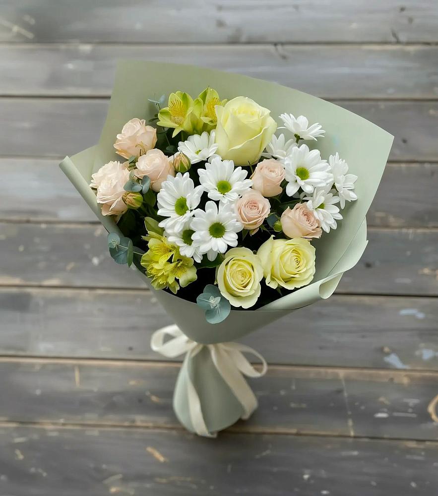 Букет цветов из: Альстромерии, Розы и Хризантемы в Мирный