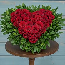 Цветочная композиция из Розы в виде сердца в Мирный