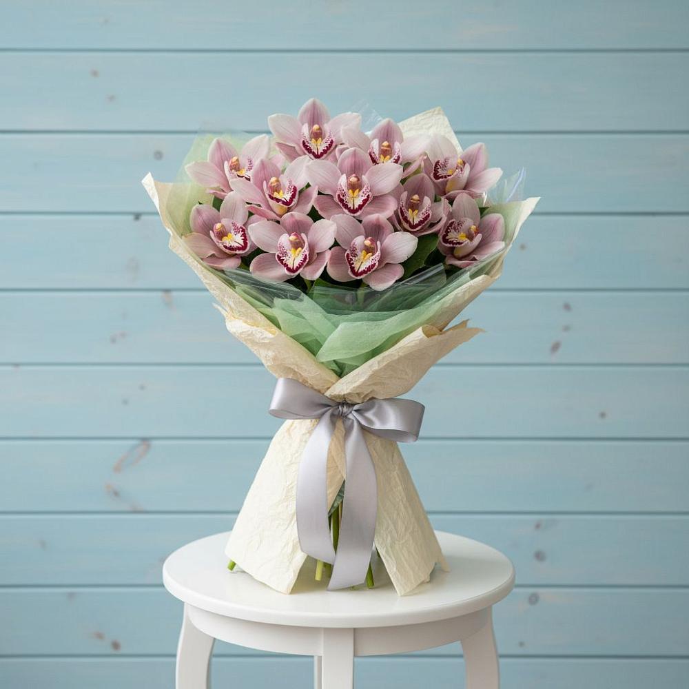 Букет цветов из: Орхидеи и Розы в Мирный