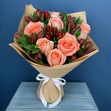 Букет цветов из:  Розы и Альстромерии в Мирный