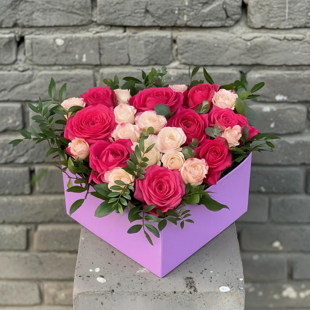 Цветочная композиция из Розы в коробке в Мирный