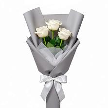 Букет 3 белые розы в Мирный