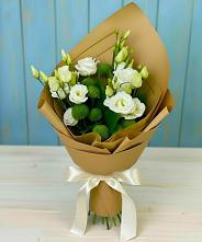 Букет цветов из:  Хризантемы и Лизиантусы #REPLACE_PRED# Мирный