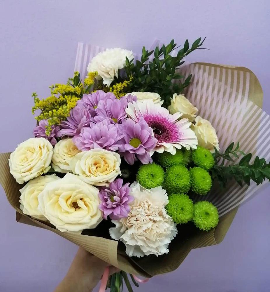 Букет цветов из: Хризантемы, Розы, Гвоздики и Герберы в Мирный