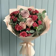 Букет цветов из:  Гвоздики и Розы в Мирный