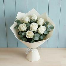 Букет Белые розы в Эвкалипте в Мирный