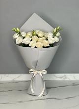 Букет цветов из:  Розы и Лизиантусы в Мирный